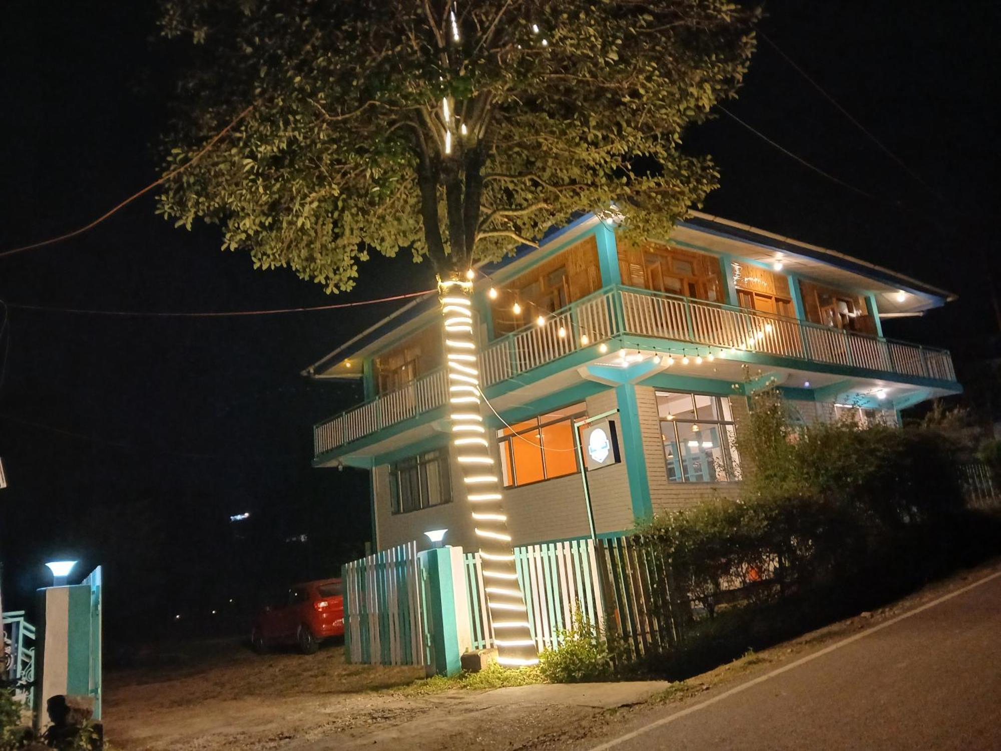 The Hood Hotel Bir  Bagian luar foto