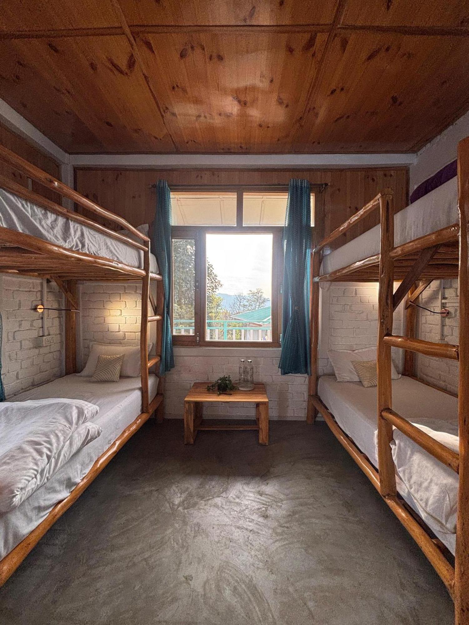 The Hood Hotel Bir  Bagian luar foto