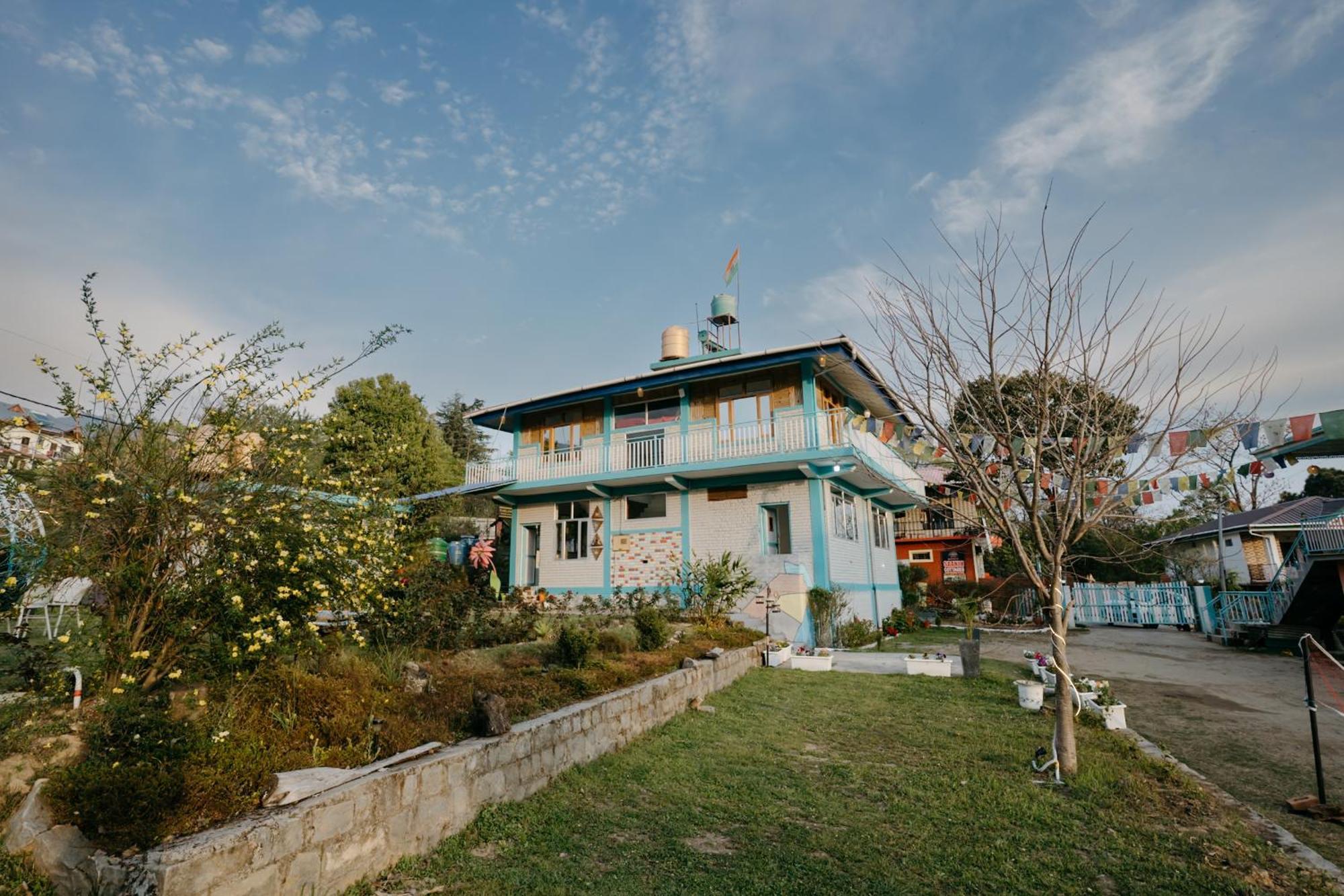 The Hood Hotel Bir  Bagian luar foto