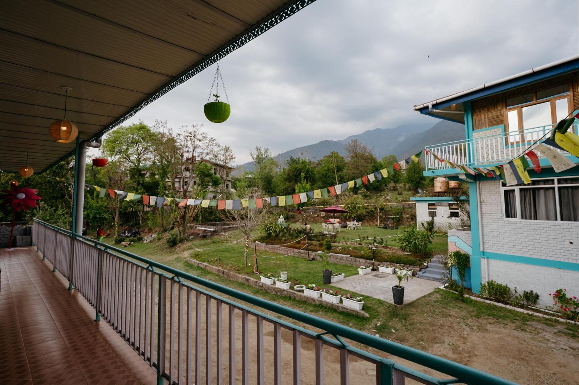 The Hood Hotel Bir  Bagian luar foto